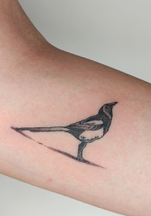 tattoo-pajaro-realista-urraka-madrid