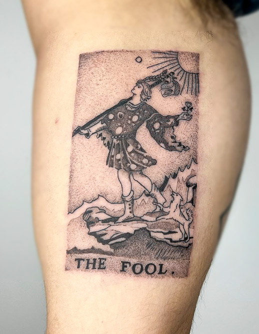 tatuaje-puntillismo-carta-tarol-madrid